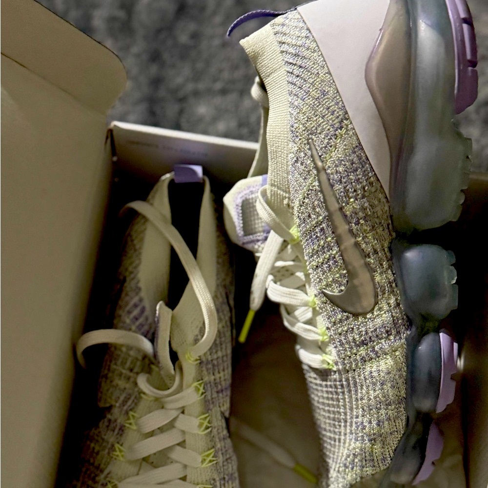 NWT Nike Air Max Flyknit 3 Packaging